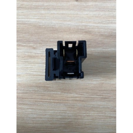 RELAIS POMPE A ESSENCE OU VENTILLATEUR YFZR 700R